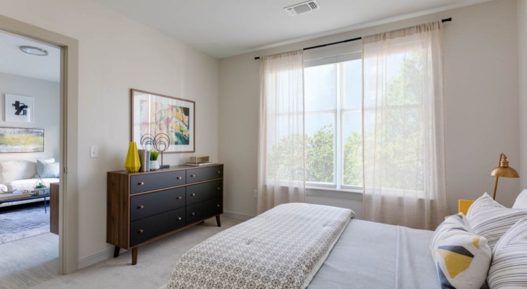 spacious bedroom at 200 Presidential Way