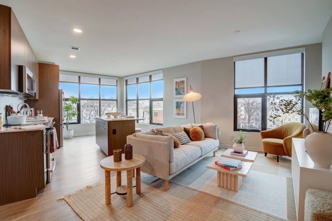 South Standard - Interior