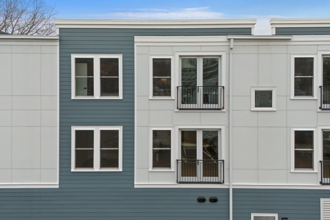 Side view of 404 Lowell Street in Wakefield