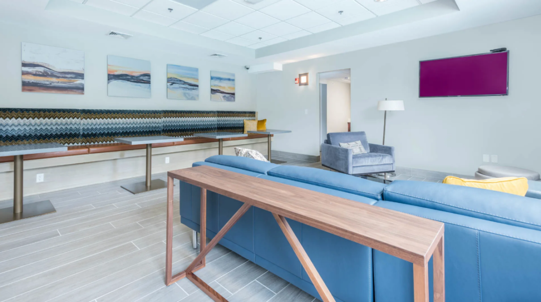 heritage stone ridge resident lounge