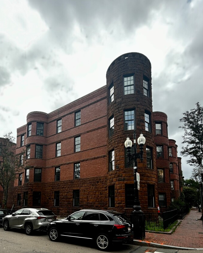 Side exterior of 86 Saint Botolph in Back Bay