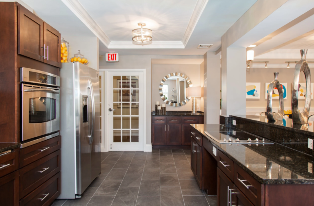 canton woods resident lounge