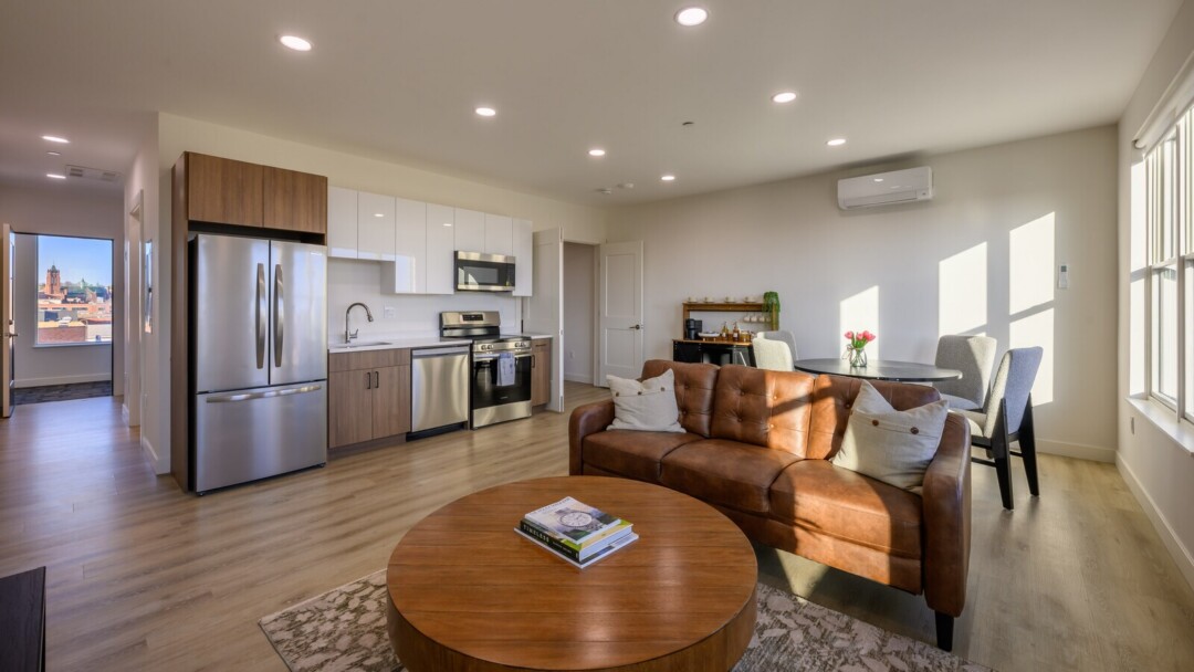 skyline-everett-living-room-staged