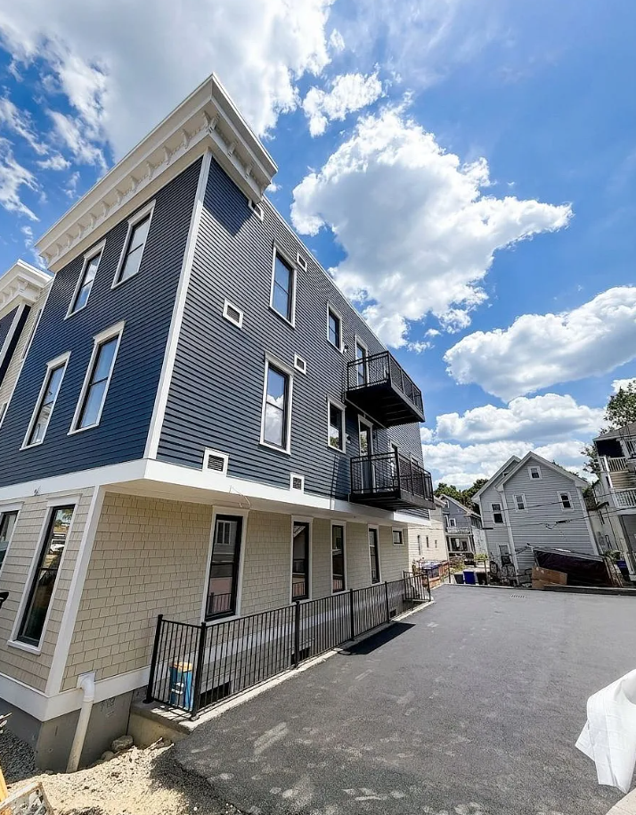 Side View of 841 Columbia in Dorchester